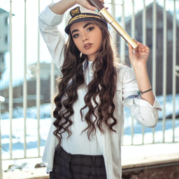 Y18